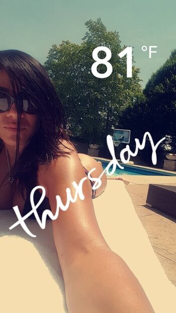 Full leaked Larissalopez private photo