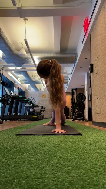 Full leaked Larsen thompson page private onlyfans photo