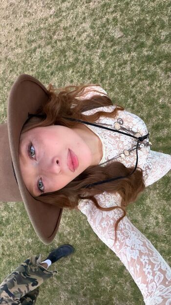 Full leaked Larsen thompson private onlyfans photo