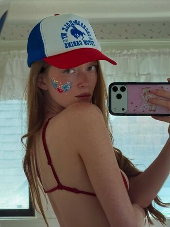 Full leaked Larsen thompson private photo
