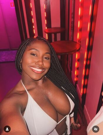 Full leaked Lary albuquerque private onlyfans photo