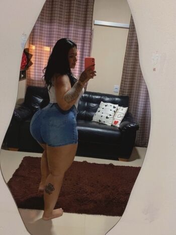 Full leaked Laryssacastro private onlyfans photo