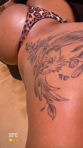 Full leaked Laryssacastro private onlyfans photo