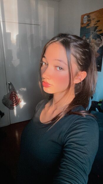 Full leaked Laselyii page private onlyfans photo