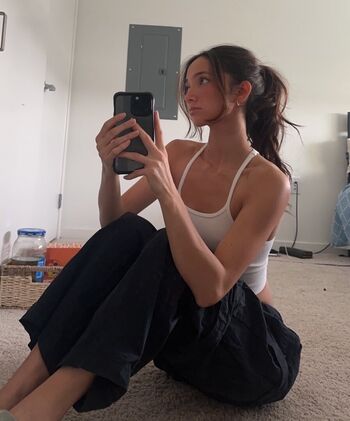 Full leaked Laselyii page private onlyfans photo