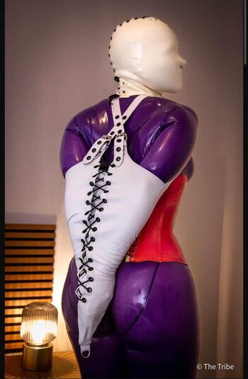 Full leaked Latex fetish private photo