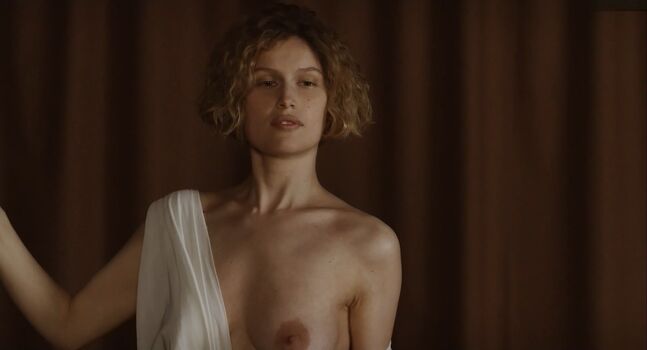 Full leaked Latitia casta private photo