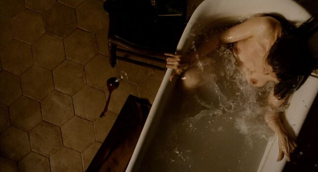 Full leaked Latitia casta private photo
