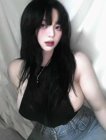 Full leaked Latulip  page private onlyfans photo