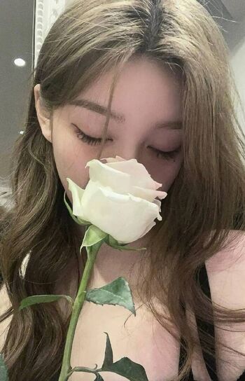 Full leaked Latulip  page private onlyfans photo