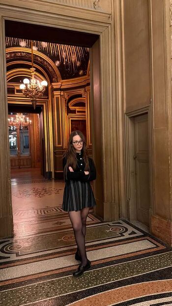 Full leaked Laufey lin private onlyfans photo