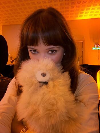 Full leaked Laufey lin private onlyfans photo