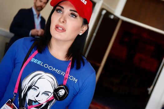 Full leaked Laura loomer private photo