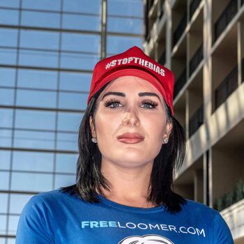 Full leaked Laura loomer private photo