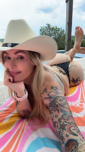 Full leaked Laura lux private photo