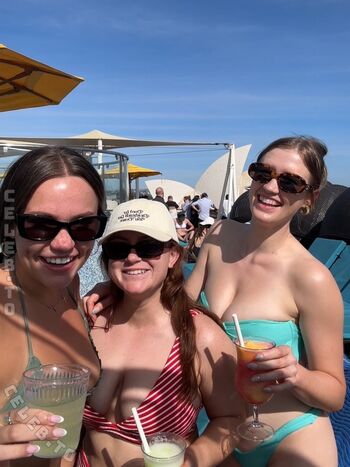 Full leaked Laura mae private onlyfans photo