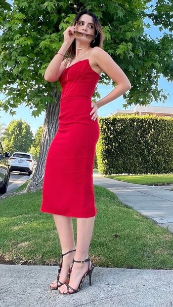 Laura Marano