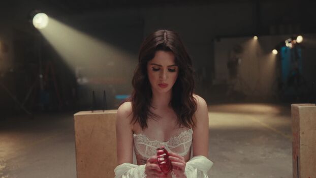 Full leaked Laura marano private photo