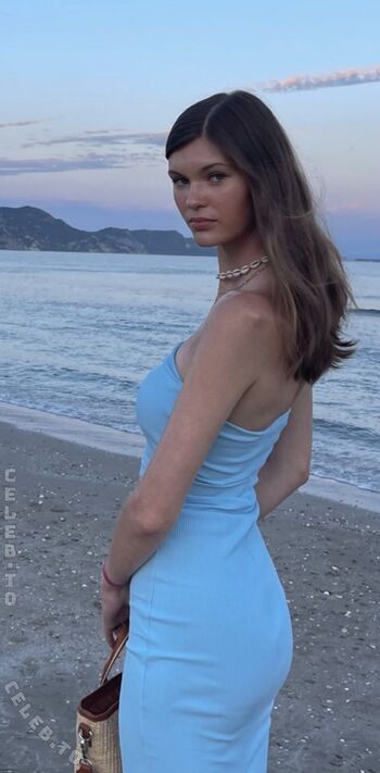 Full leaked Laura offermann private onlyfans photo