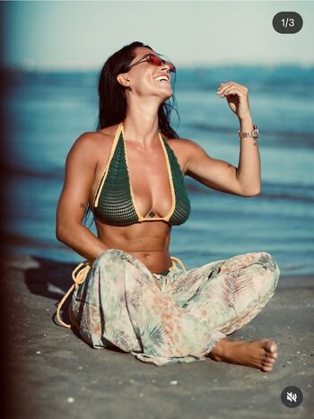 Full leaked Laura petard private photo