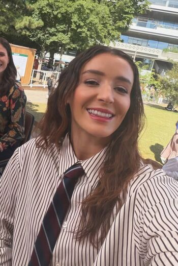 Full leaked Laura robson private photo