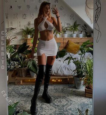 Full leaked Laura rs private photo