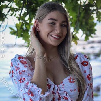 Full leaked Laura ski private photo