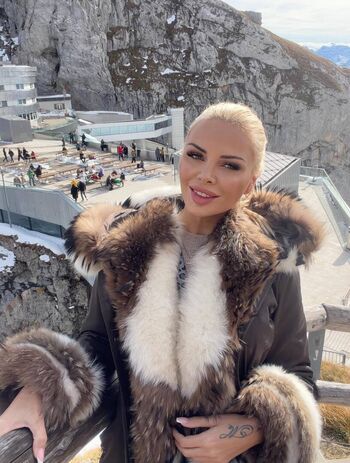 Full leaked Laura vargov private photo