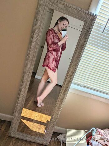 Full leaked Laura wood private onlyfans photo