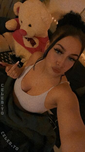Full leaked Laurajane private onlyfans photo