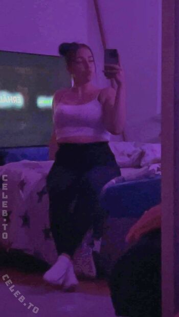 Full leaked Laurajane private onlyfans photo