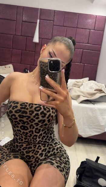 Full leaked Lauralianajane private onlyfans photo