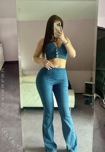 Full leaked Lauralianajane page private photo