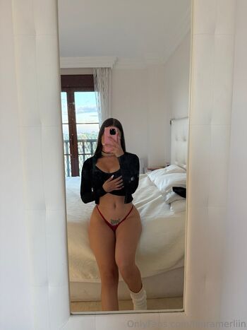 Full leaked Lauramerliin private photo