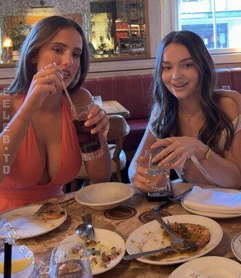 Full leaked Lauramjj  page private photo