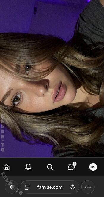 Full leaked Lauranowwak private onlyfans photo