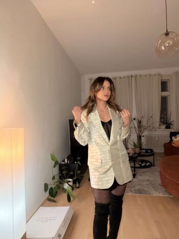 Full leaked Laure valee page private onlyfans photo