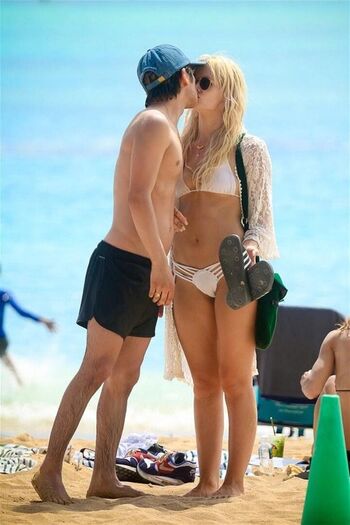 Full leaked Lauren bennett private photo