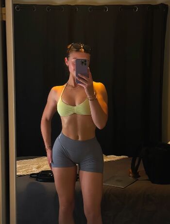 Full leaked Lauren calandriello page private onlyfans photo