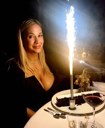 Full leaked Lauren compton private onlyfans photo