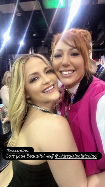 Full leaked Lauren phillips private onlyfans photo