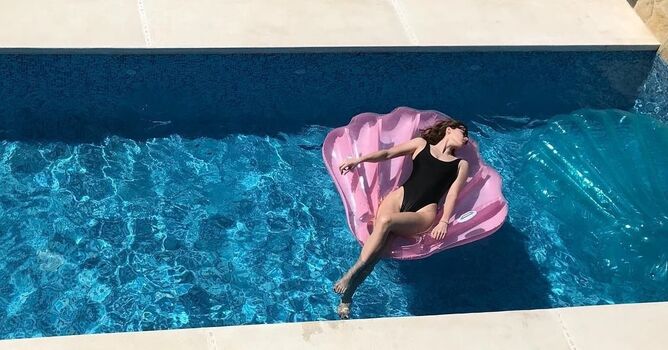 Full leaked Laurence gagnier private photo