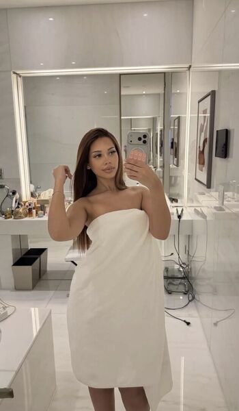Full leaked Laurgmzz private photo