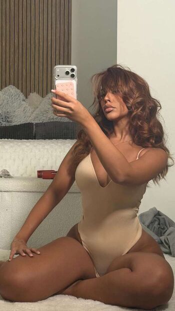 Full leaked Laurgmzz private photo