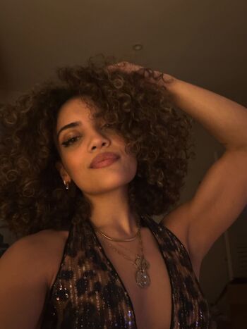 Full leaked Laurie hernandez private photo