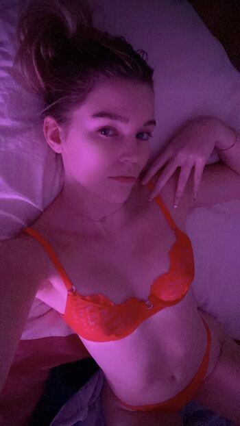 Full leaked Lauriefvr private photo