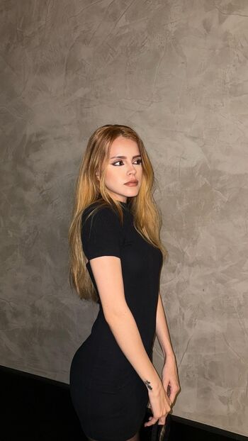 Full leaked Lavifiorio page private photo