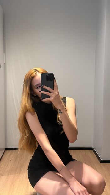 Full leaked Lavifiorio page private photo