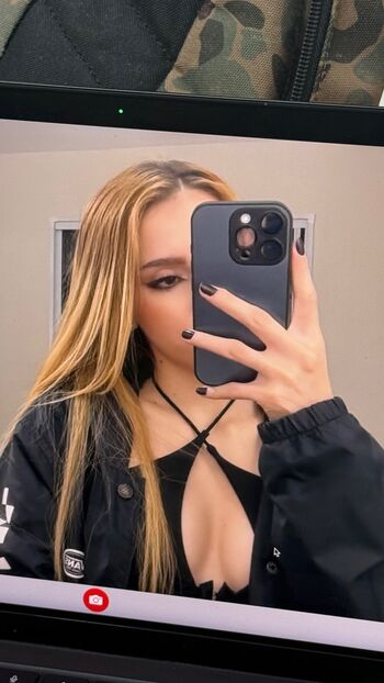 Full leaked Lavifiorio page private photo