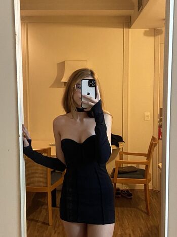Full leaked Lavifiorio private photo